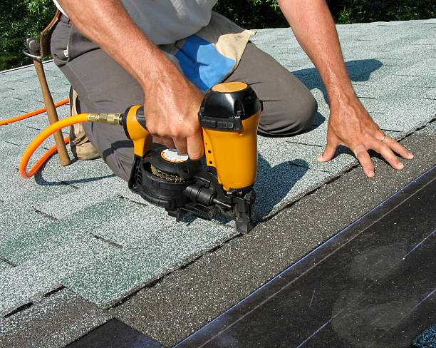 Best Flat Roof Repair Services  in Wauregan, CT
